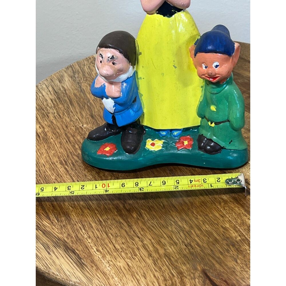 SOLD Vintage Walk Disney Snow White Figurine with Grumpy‎ and Dopey - Picture 5 of 5